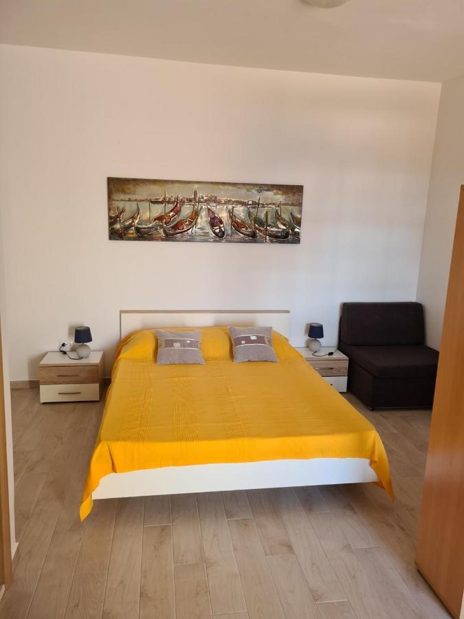 Guest House Jelsa イェルサ エクステリア 写真