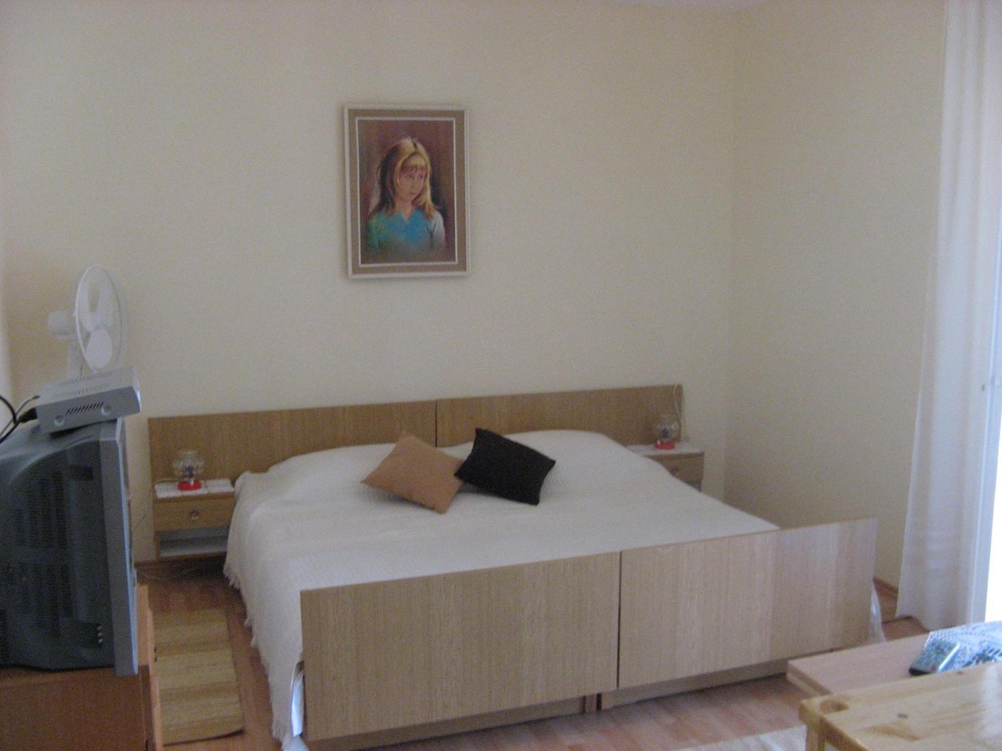 Guest House Jelsa イェルサ 部屋 写真